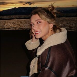 Meet your Posher, Macy